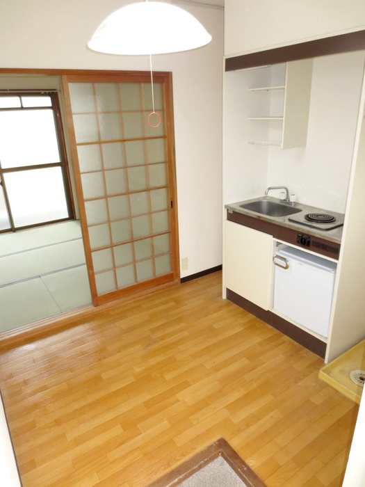 Kitchen. Japanese style room