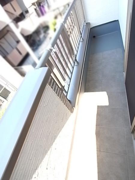 Balcony. 2 balconies