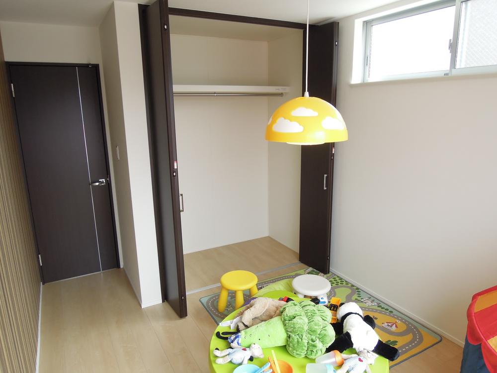 Non-living room. Indoor (10 May 2013) Shooting