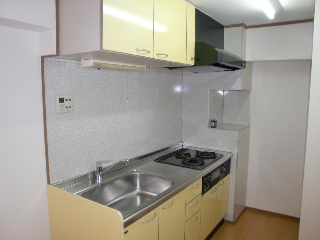 Kitchen.  ■ It is a beautiful system Kitchen