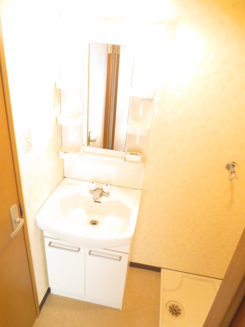 Washroom. Independent wash basin! ! Indoor laundry Area! ! 