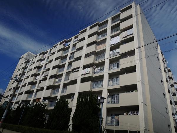 Local appearance photo. U-shaped apartment. The second floor part of photo.