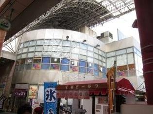 Shopping centre. Sembayashi living up to Yale Museum 1037m Sembayashi 13-minute walk from the living Yale Museum