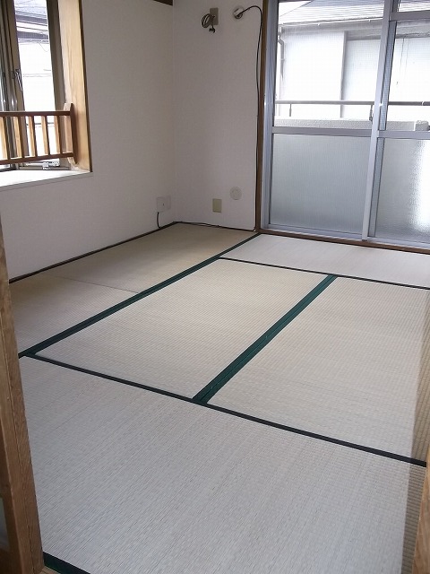 Other room space. Japanese-style room is wide! 