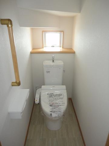 Toilet. 1st floor ・ Both second floor is equipped with bidet