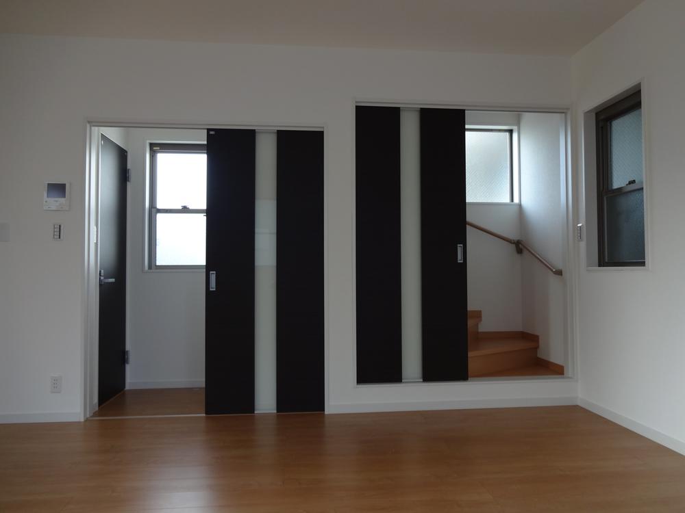 Same specifications photos (living)