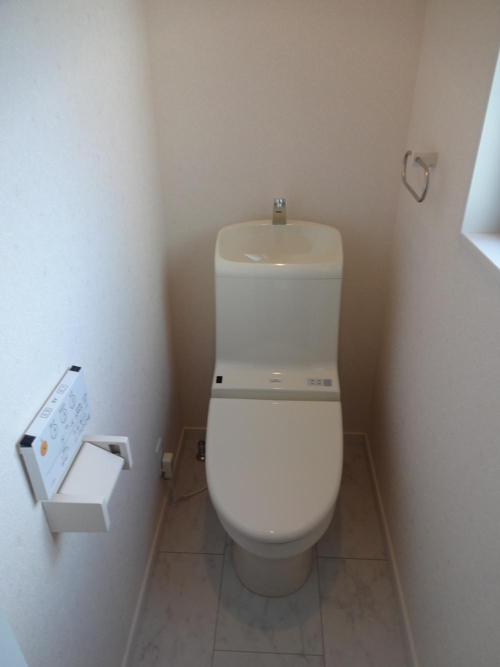 Toilet. Same specifications is a picture