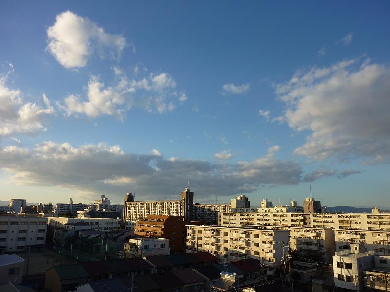 View photos from the dwelling unit. Preeminent vista. Day and ventilation is good and cool in summer, Winter can be warm.