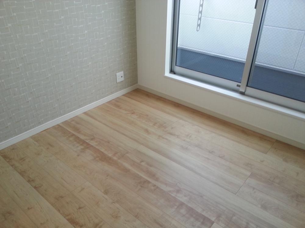 Non-living room. Also recommended to the room unit, Available warmth floor.