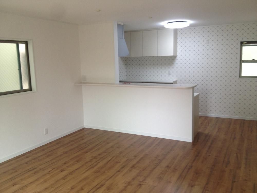 Living. Spacious living room