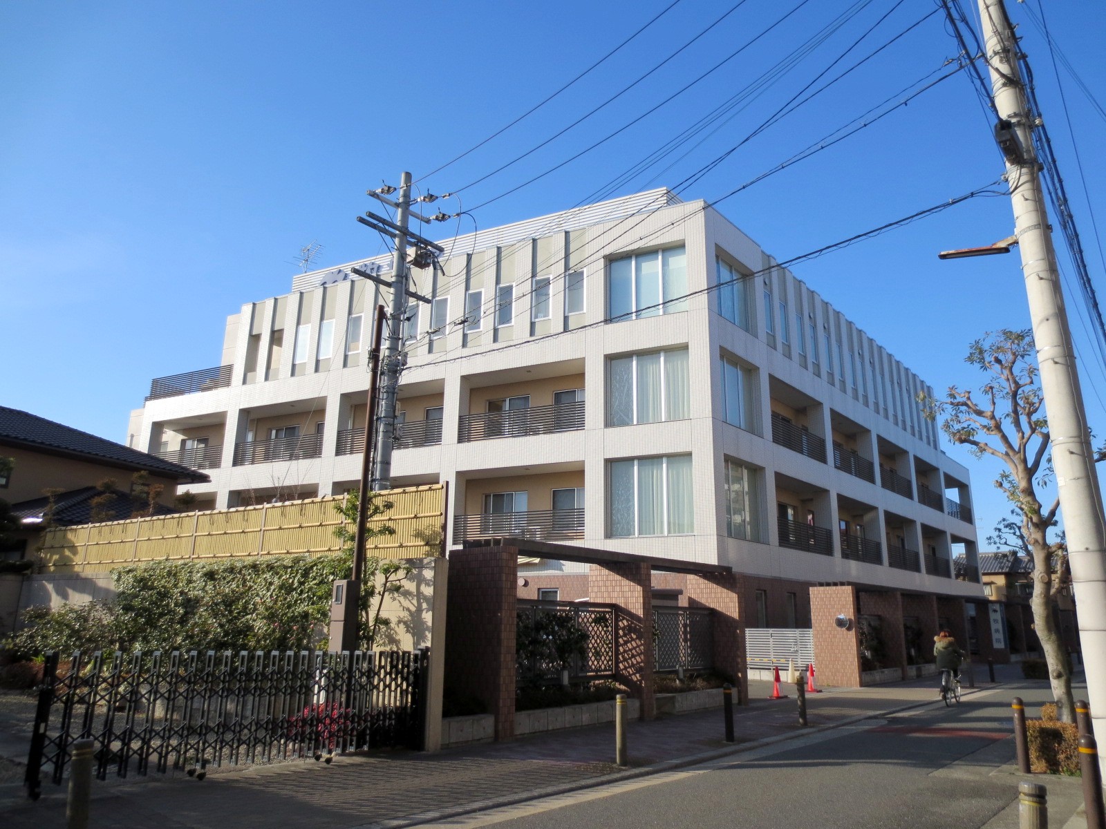 Hospital. 795m until the medical corporation SeiMidorikai Maki hospital (hospital)