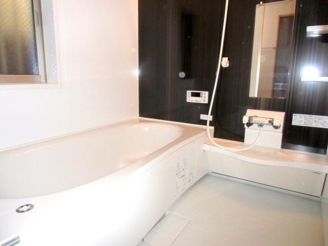 Bathroom. Automatic hot water filling ・ Add cooked ・ It is with heat insulation function