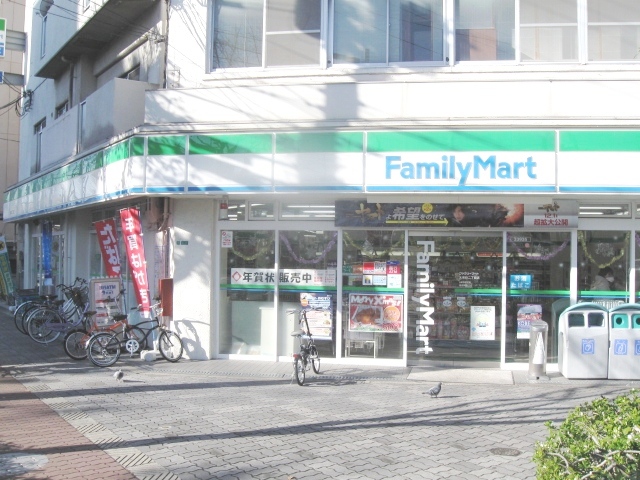 Convenience store. FamilyMart Daito-cho-chome store up (convenience store) 252m