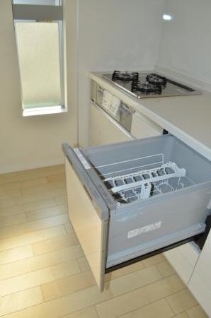Same specifications photo (kitchen). Bright kitchen dish washing dryer