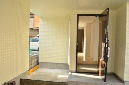 Parking lot. Also safe built-in garage on a rainy day!