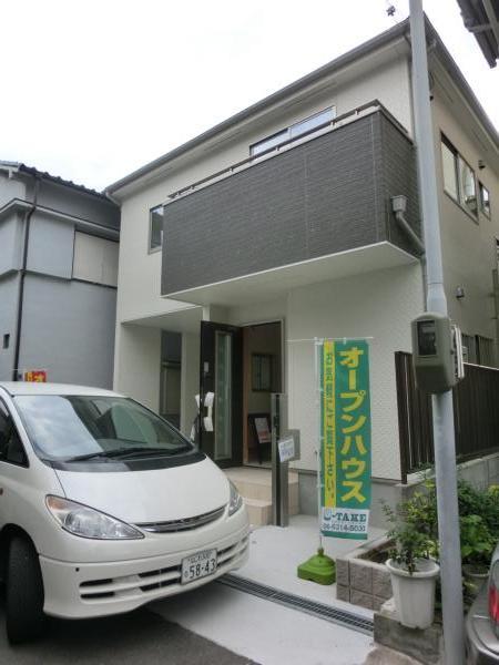 Local appearance photo.  ☆ Popular two-story