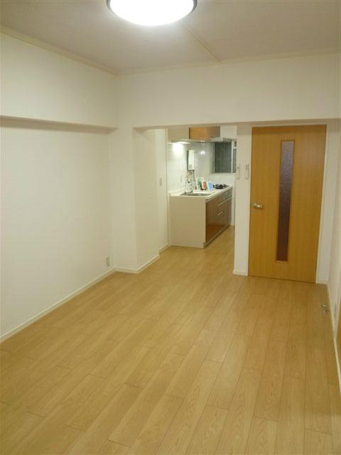 Living. Indoor (10 May 2013) Shooting