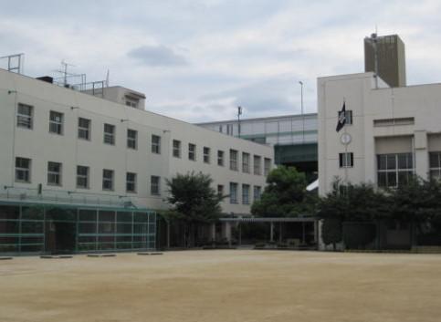 Primary school. Population school until 370m elementary school to Osakashiritsudai Miyanishi elementary school ・ It is safe at home from school