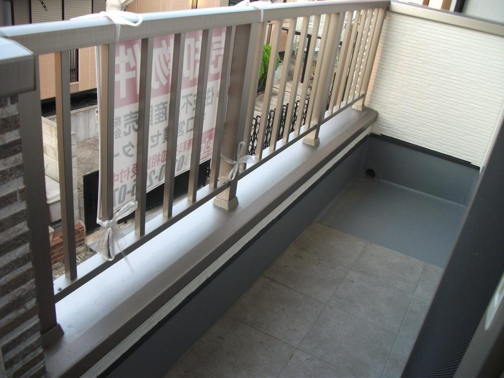 Balcony.  ◆ balcony