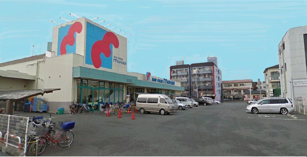 Supermarket. 568m until Bandai Shinmori shop