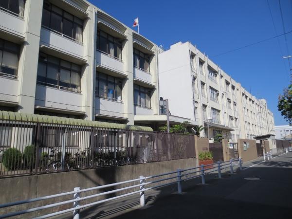 Junior high school. Peripheral Osakashiritsudai 150m up to the temple junior high school Osakashiritsudai temple junior high school 150m