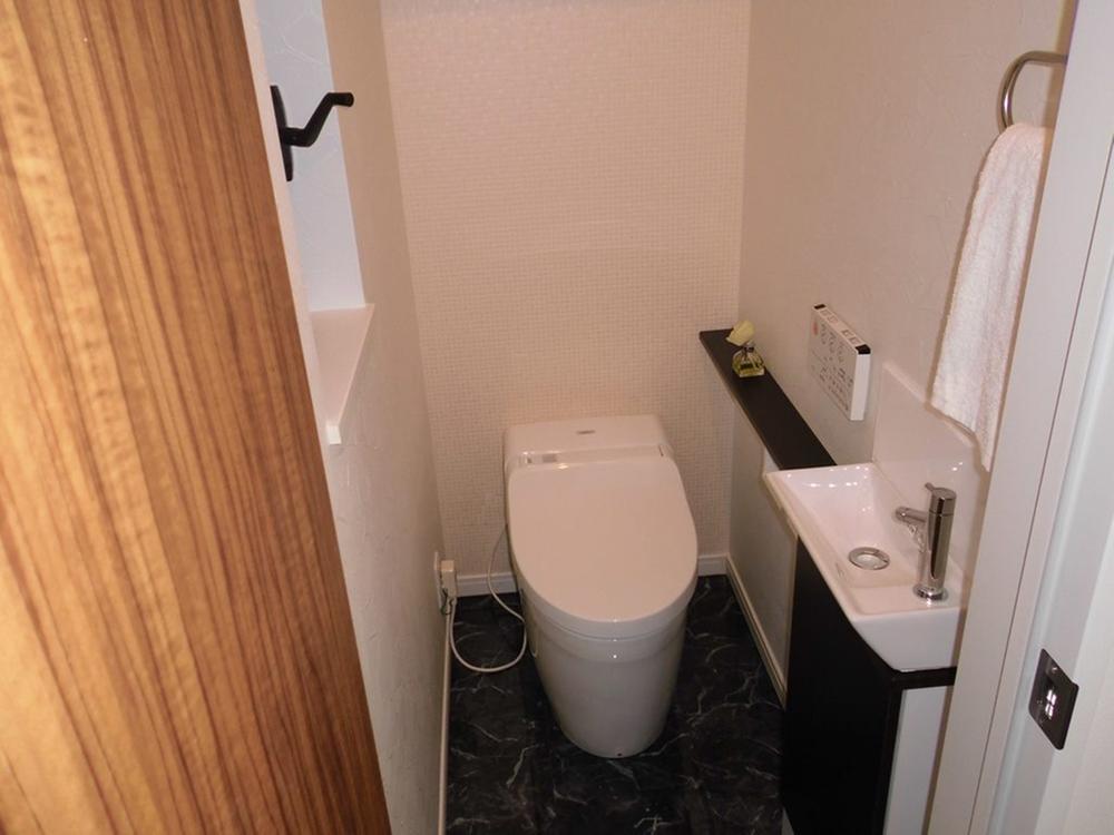 Toilet. Model house indoor (October 2013) Shooting