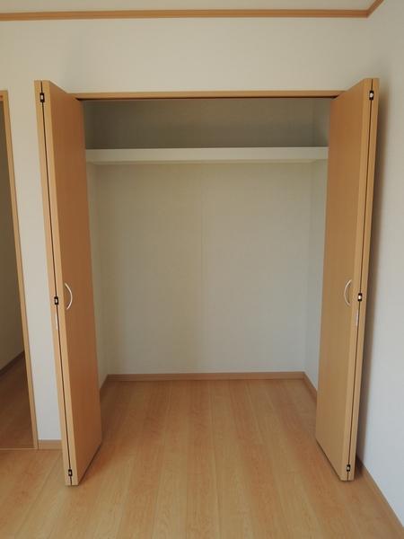 Receipt. Small window in the shoes closet. I open, Always refreshing.