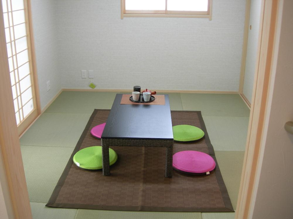 Non-living room. 1F Japanese-style room
