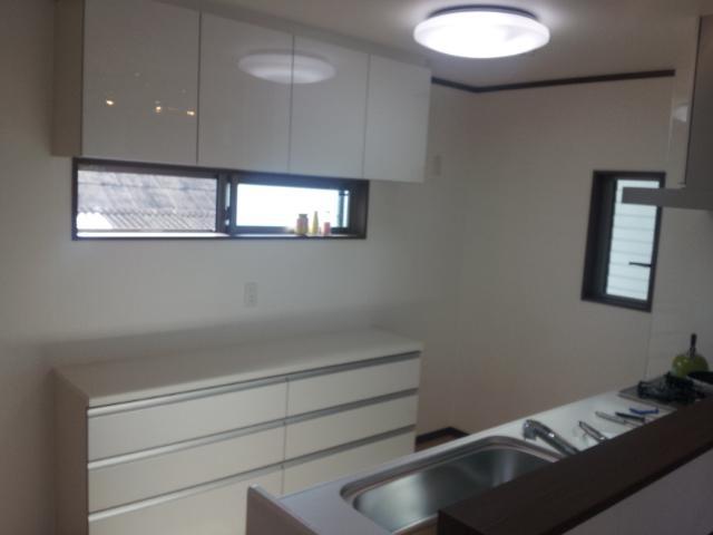 Same specifications photo (kitchen). Senbayashiomiya model house specification