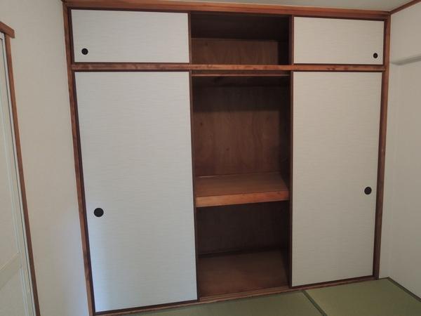 Receipt. Closet also contains a lot because even large futon.