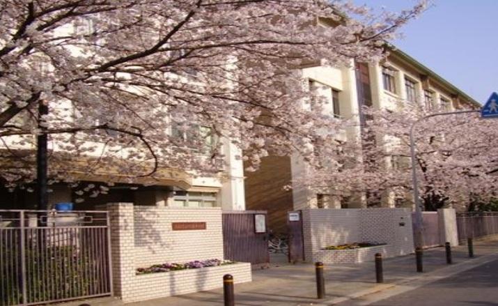 Junior high school. Osaka Municipal AsahiYo until junior high school 1159m Osaka Municipal AsahiYo a 15-minute walk from the junior high school