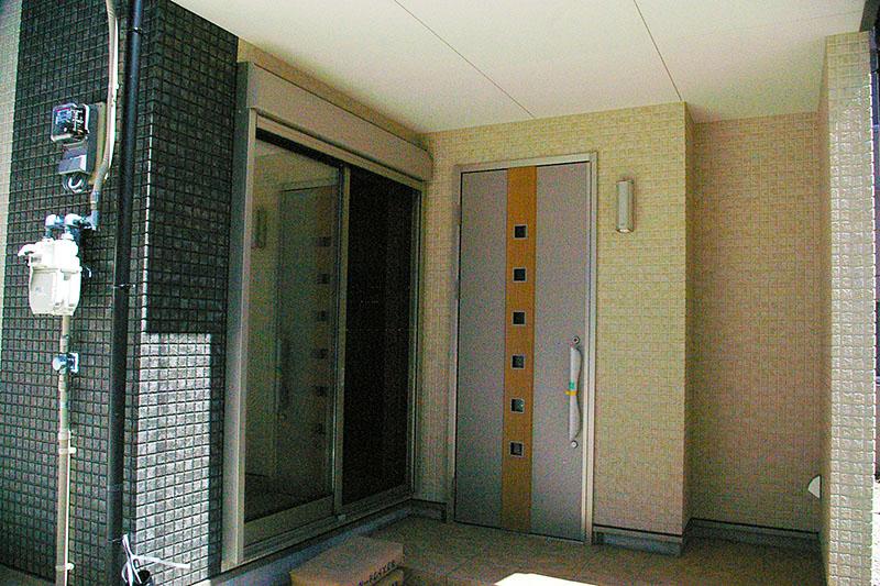 Entrance.      "Only one Space Design"