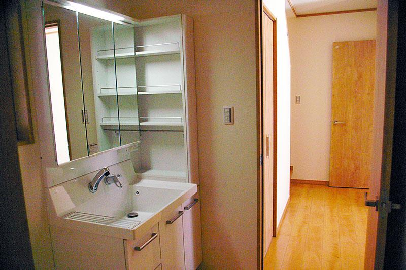 Wash basin, toilet.      "Only one Space Design"