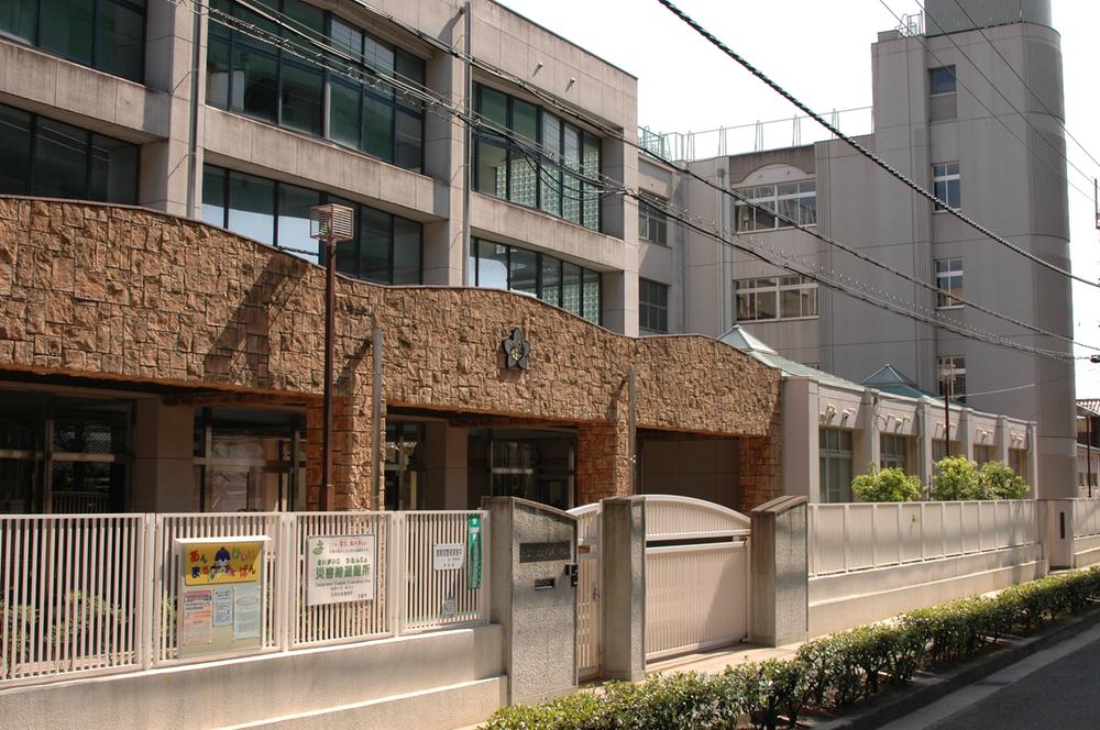 Primary school. 556m to Osaka Municipal Taishibashi Elementary School