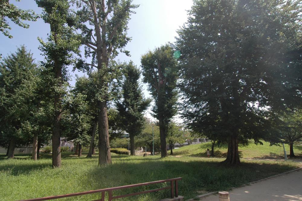 park. Taishibashi until Nakakoen 269m