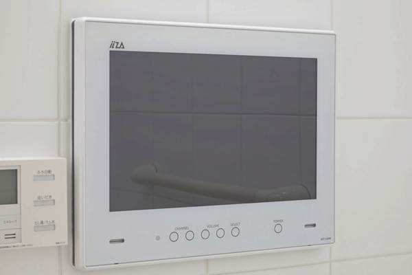 Bathing-wash room.  [Large bathroom TV] Bath time is also a bathroom TV to be watching a favorite show on large screens have been installed in the standard (same specifications)