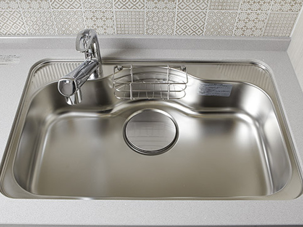 Kitchen.  [Quiet sink] In wok whole washable wide sink Among the sink, etc. (except for some dwelling unit), Water is quiet specification to reduce the sound that hits the ne sound and dishes (same specifications)