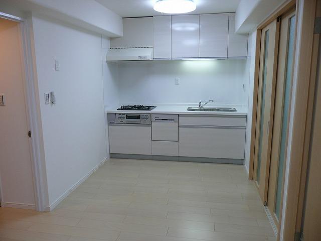 Living. Beautifully renovated the LDK
