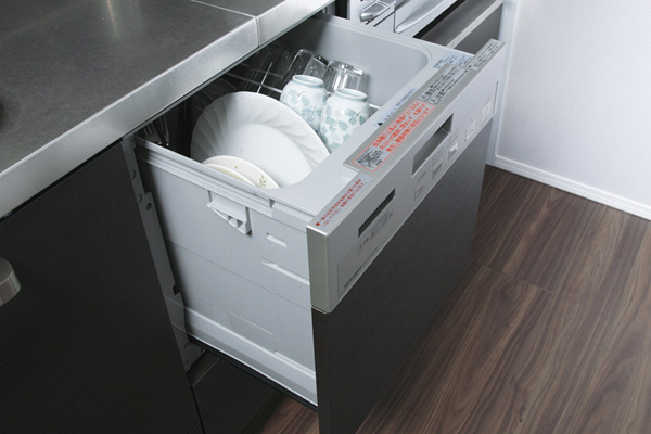 Kitchen.  [Built-in dishwasher] Water-saving yet high detergency, Standard equipped with a dishwasher that can be sterilization. Out of tableware in the sliding is smooth (same specifications)