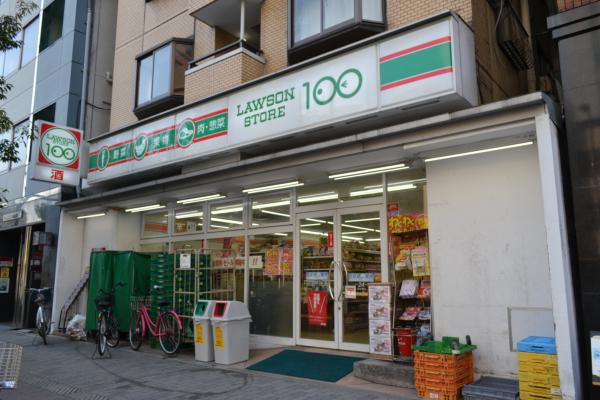 Convenience store. 5m to 100 yen Lawson (convenience store)