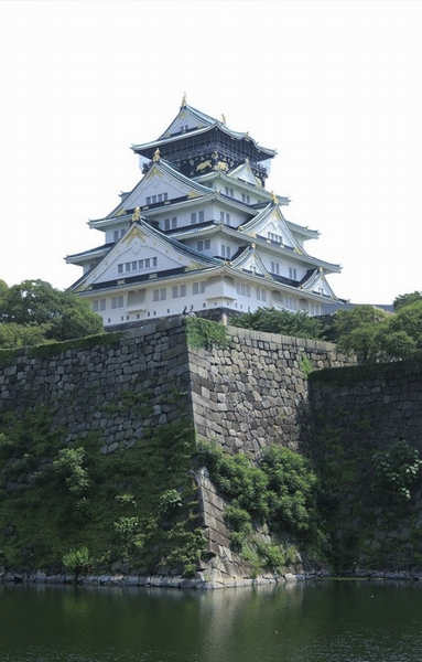 Osaka Castle castle tower (a 15-minute walk / About 1190m)