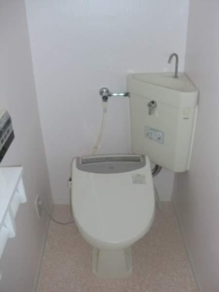 Toilet. 2010 had made