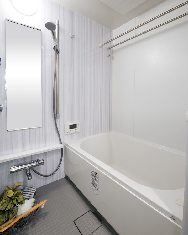 Bathing-wash room.  [Bathroom] B type model room