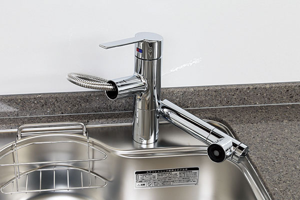 Kitchen.  [Water purifier mixing faucet with integrated shower] Water purifier integral less filtered impurities water drinkable. The head portion, You can switch the "straight" and "shower" (same specifications)