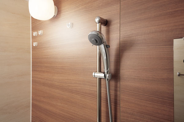 Bathing-wash room.  [Slide bar shower] Adopt a slide bar that can be free height adjustment. Shower head is a modern metallic design (same specifications)