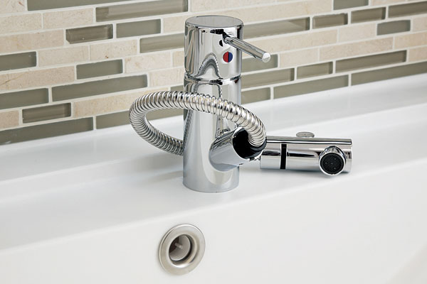 Bathing-wash room.  [Multi single lever mixing faucet] Spout is available to be drawn, Easily YuAtsushi ・ Hot water is a functional design and simple that can be adjusted (same specifications)