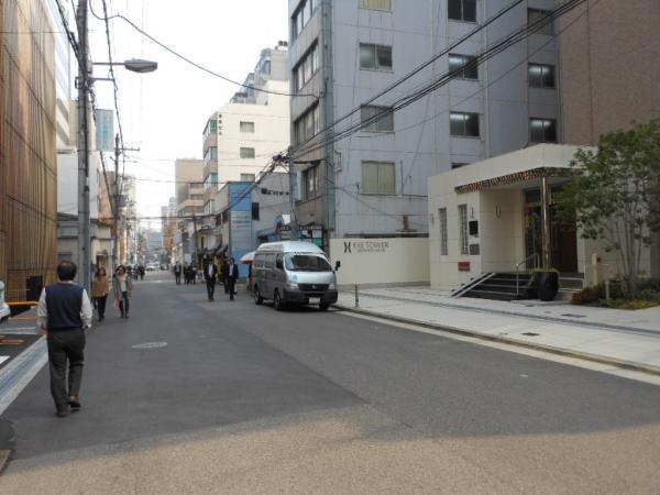 Streets around. 10m to the periphery of the city skyline  ■ Streets around ■  Town of medicine Speaking Doshomachi. It is a quiet space in the business district.