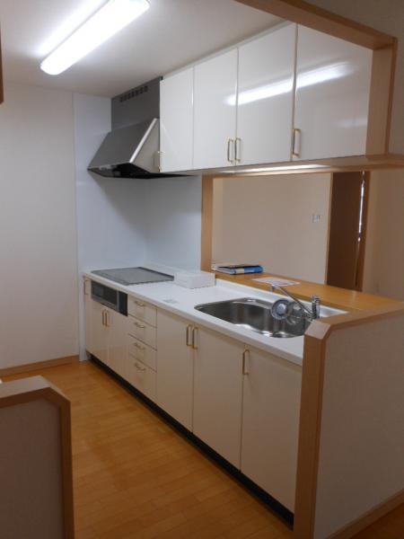 Kitchen.  ■ kitchen ■  IH heater system Kitchen. Characterized by there is room in the kitchen space.
