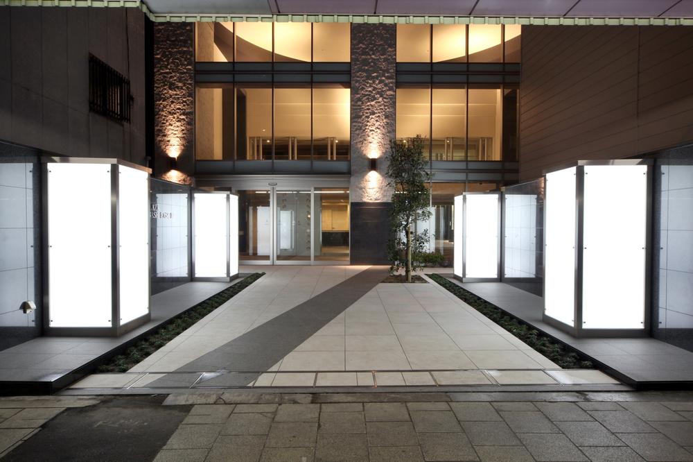 Entrance. Entrance (Night Scene)