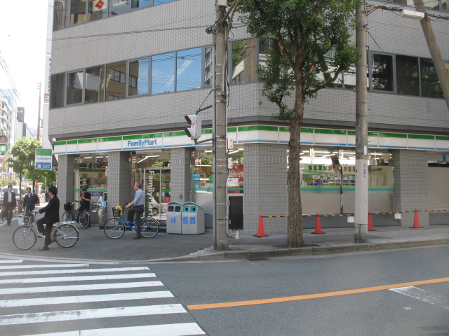 Convenience store. Family Mart in Honcho store up (convenience store) 141m